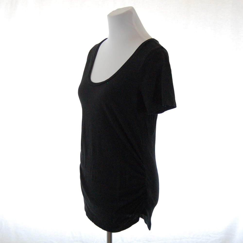 *FREE WITH PURCHASE* (NWOT) Maternity "Fitted" Scoopneck Top